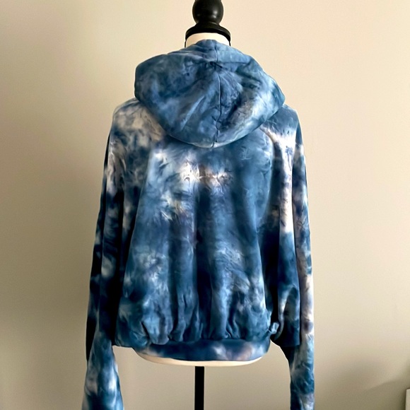 NWT Young Fabulous & Broke “Raissa” tie-dye hoodie sweatshirt, M/L - Picture 2 of 7